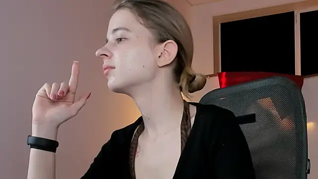 TinaDavil online show from 9, 2, 2026