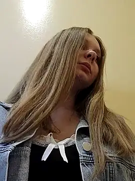 Snapshot of Ekaterina27 chatting on 28, 2, 2025 Ekaterina27 online show from 28, 2, 2025