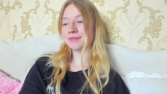 Snapshot of minidivaa_ chatting on 7, 12, 2024 minidivaa  online show from 7, 12, 2024