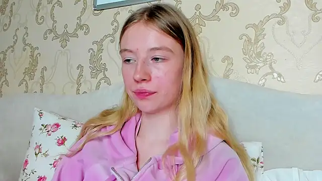 Snapshot of minidivaa_ chatting on 13, 12, 2024 minidivaa  online show from 13, 12, 2024