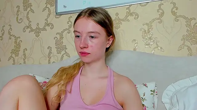 Snapshot of minidivaa_ chatting on 13, 12, 2024 minidivaa  online show from 13, 12, 2024