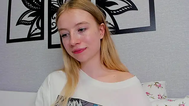 Snapshot of minidivaa_ chatting on 25, 1, 2025 minidivaa  online show from 25, 1, 2025