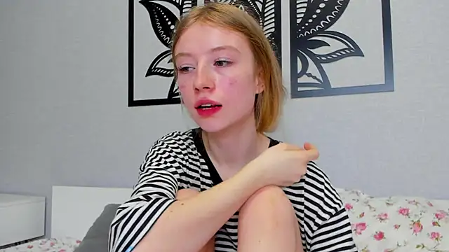 Snapshot of minidivaa_ chatting on 19, 2, 2025 minidivaa  online show from 19, 2, 2025