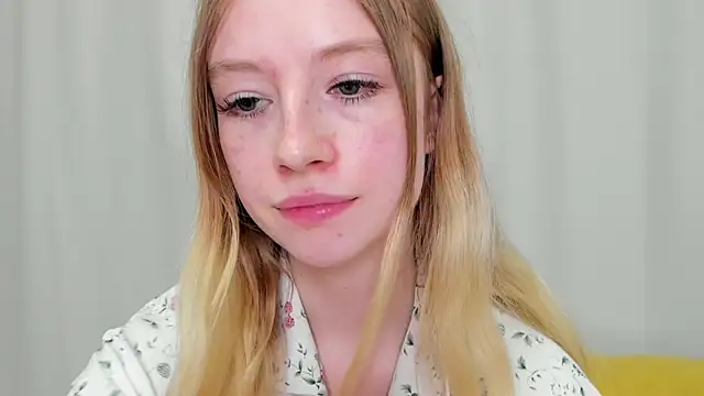 Snapshot of minidivaa_ chatting on 5, 3, 2025 minidivaa  online show from 5, 3, 2025