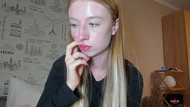 Snapshot of minidivaa_ chatting on 11, 9, 2025 minidivaa  online show from 11, 9, 2025