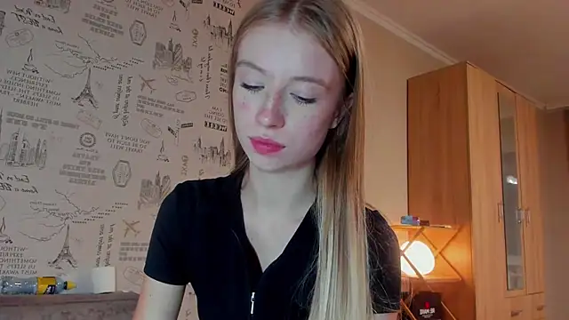 Snapshot of minidivaa_ chatting on 12, 9, 2025 minidivaa  online show from 12, 9, 2025