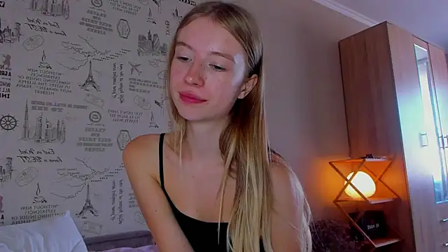 Snapshot of minidivaa_ chatting on 24, 9, 2025 minidivaa  online show from 24, 9, 2025