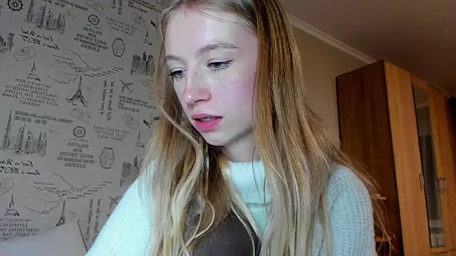 Snapshot of minidivaa_ chatting on 12, 10, 2025 minidivaa  online show from 12, 10, 2025