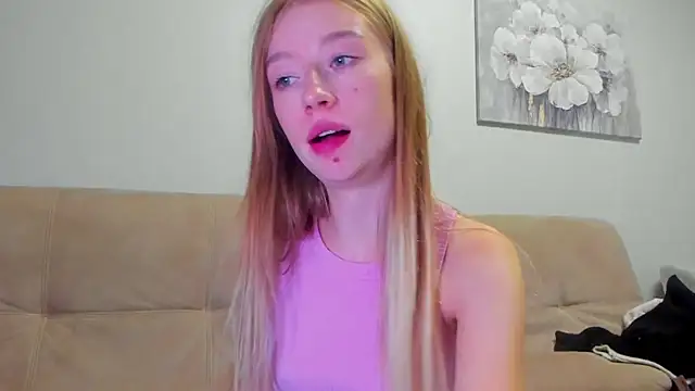 Snapshot of minidivaa_ chatting on 20, 10, 2025 minidivaa  online show from 20, 10, 2025