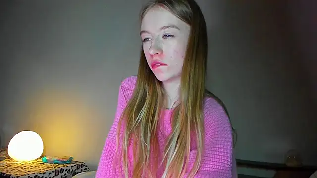 minidivaa  online show from 22, 4, 2026