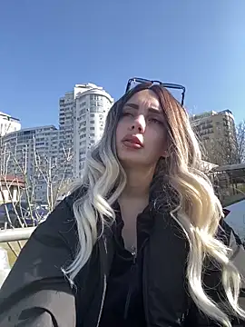 SandraCarter online show from 9, 3, 2025