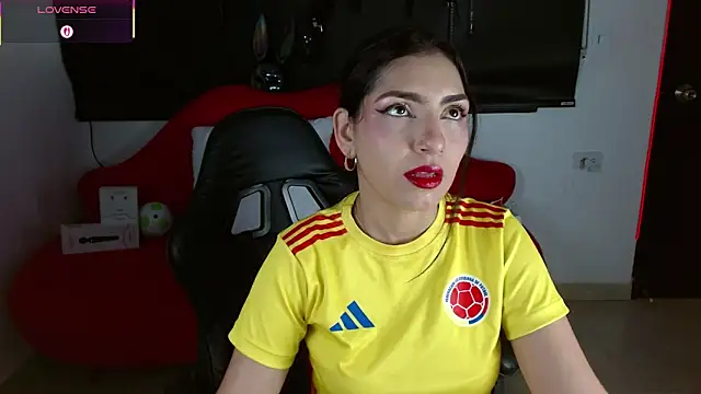 Carolaine69  online show from 17, 6, 2026