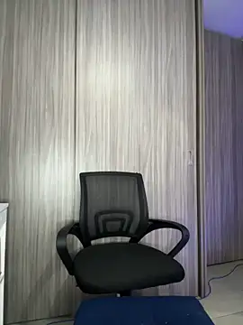 Libia James online show from 18, 2, 2025