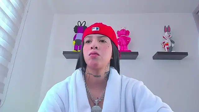 Gangster Girl online show from 28, 12, 2024