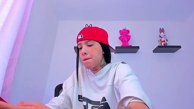 Gangster Girl online show from 5, 2, 2025