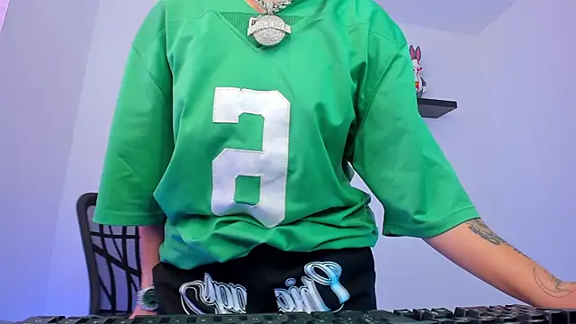 Gangster Girl online show from 6, 2, 2025