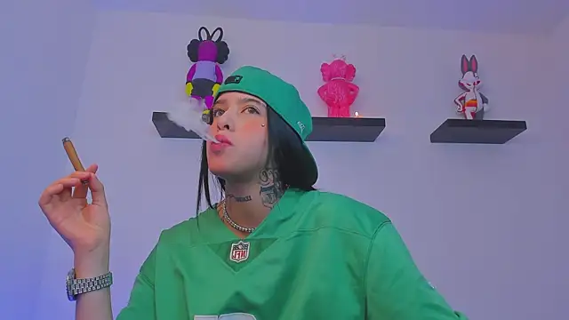 Gangster Girl online show from 17, 2, 2025