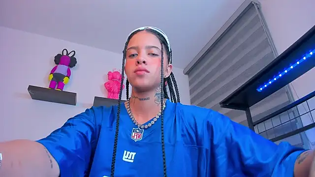 Gangster Girl online show from 5, 10, 2025