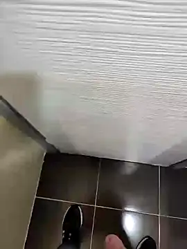 moaning4you95 online show from 10, 1, 2025