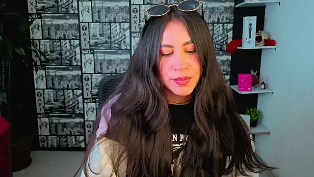 EmiGomez  online show from 22, 6, 2026