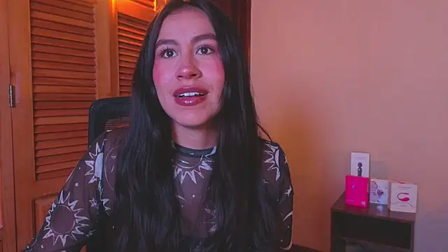 EmiGomez  online show from 22, 7, 2026