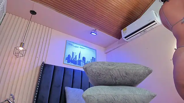 viiolett lee online show from 13, 2, 2026