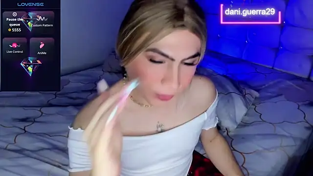 Snapshot of saskya chatting on 7, 10, 2025 saskya online show from 7, 10, 2025