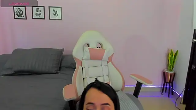 sophie pazz online show from 3, 5, 2026