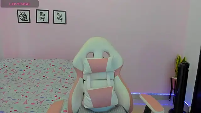 sophie pazz online show from 4, 6, 2026