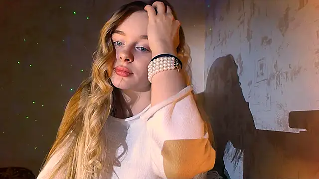 Snapshot of Eva_Jaya chatting on 5, 12, 2024 Eva Jaya online show from 5, 12, 2024