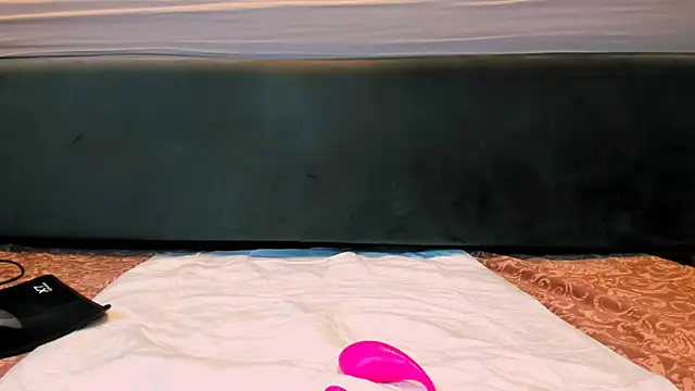 wowsquirtx online show from 27, 7, 2026