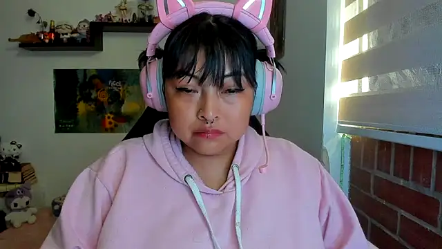 Shaddycute  online show from 10, 3, 2026