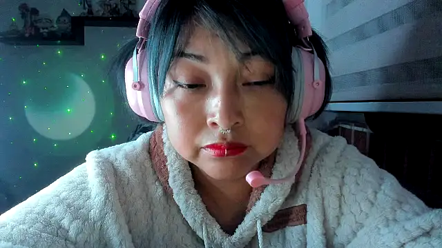 Shaddycute  online show from 18, 5, 2026