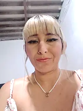 Snapshot of florecita9 chatting on 25, 1, 2025 florecita9 online show from 25, 1, 2025