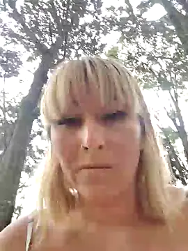 Snapshot of florecita9 chatting on 11, 2, 2025 florecita9 online show from 11, 2, 2025