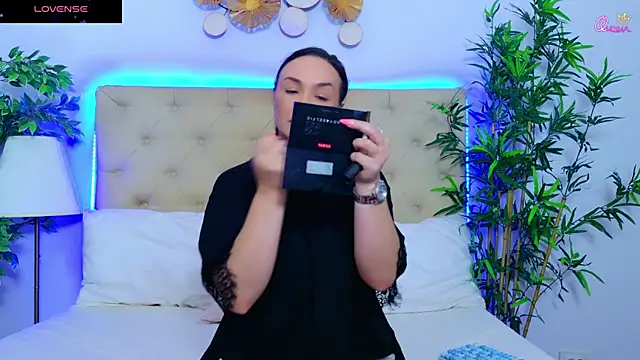 DaliyaArabian online show from 2, 7, 2026