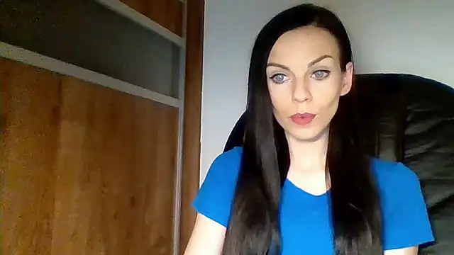 Snapshot of CassieSensual chatting on 4, 3, 2025 CassieSensual online show from 4, 3, 2025