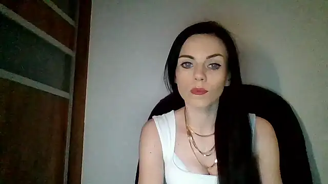 Snapshot of CassieSensual chatting on 5, 3, 2025 CassieSensual online show from 5, 3, 2025