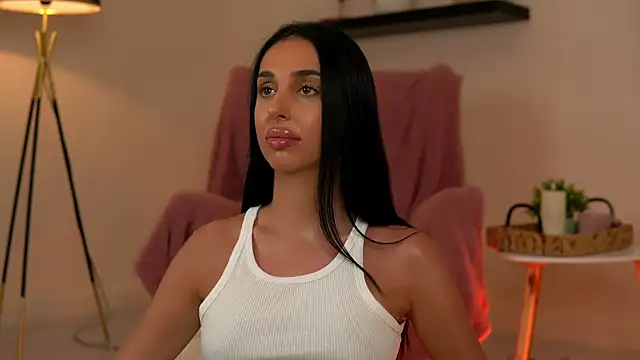 KairaAndrews online show from 28, 6, 2026