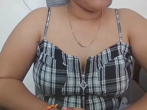 Snapshot of ammu_telugu_192 chatting on 12, 9, 2025 ammu telugu 192 online show from 12, 9, 2025