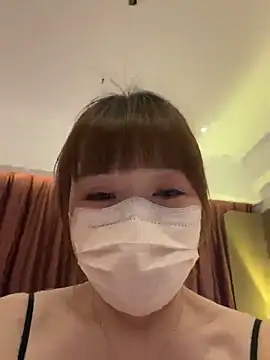 Lucky-Anna001 online show from 13, 5, 2026