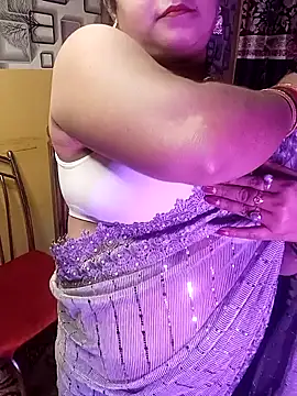 Snapshot of ella_mariya chatting on 20, 12, 2024 ella mariya online show from 20, 12, 2024