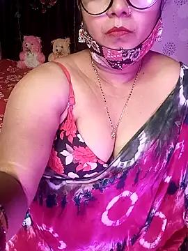 Snapshot of ella_mariya chatting on 20, 12, 2024 ella mariya online show from 20, 12, 2024