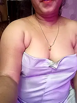 Snapshot of ella_mariya chatting on 26, 12, 2024 ella mariya online show from 26, 12, 2024