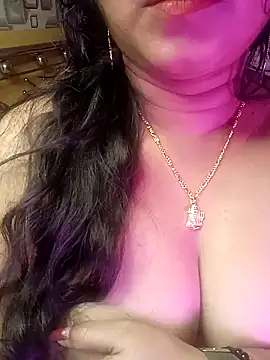 Snapshot of ella_mariya chatting on 1, 1, 2025 ella mariya online show from 1, 1, 2025