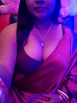 Snapshot of ella_mariya chatting on 9, 10, 2025 ella mariya online show from 9, 10, 2025