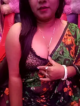 Snapshot of ella_mariya chatting on 6, 2, 2026 ella mariya online show from 6, 2, 2026