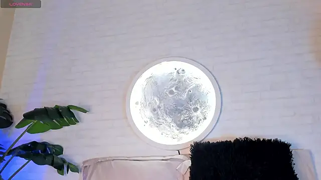 Elise Diamond online show from 2, 3, 2025