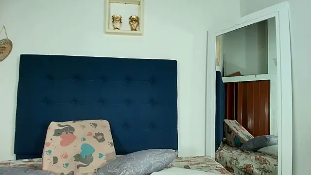 vahiolet fuentes online show from 22, 3, 2025