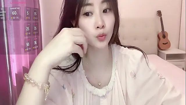 aisha123123 online show from 13, 7, 2026